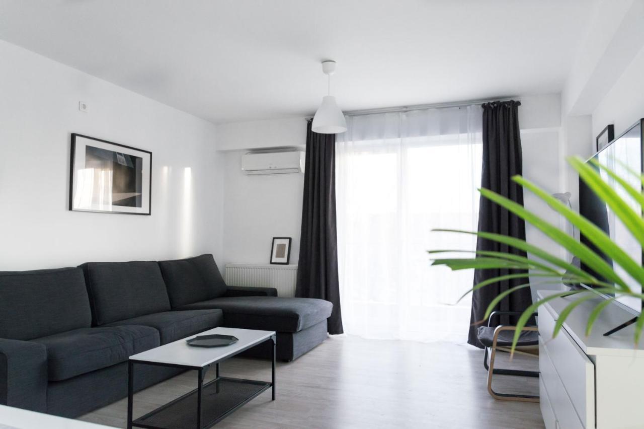 Airport Residence - Apartment Across From Otopeni Airport Bagian luar foto